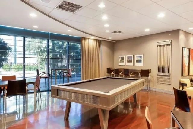 $1,175,000 | 9401 Collins Avenue, Unit 401, Surfside, FL 33154