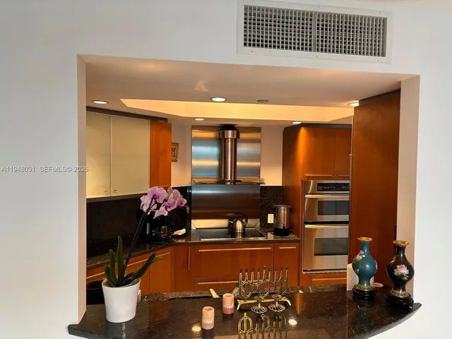 $1,175,000 | 9401 Collins Avenue, Unit 401, Surfside, FL 33154