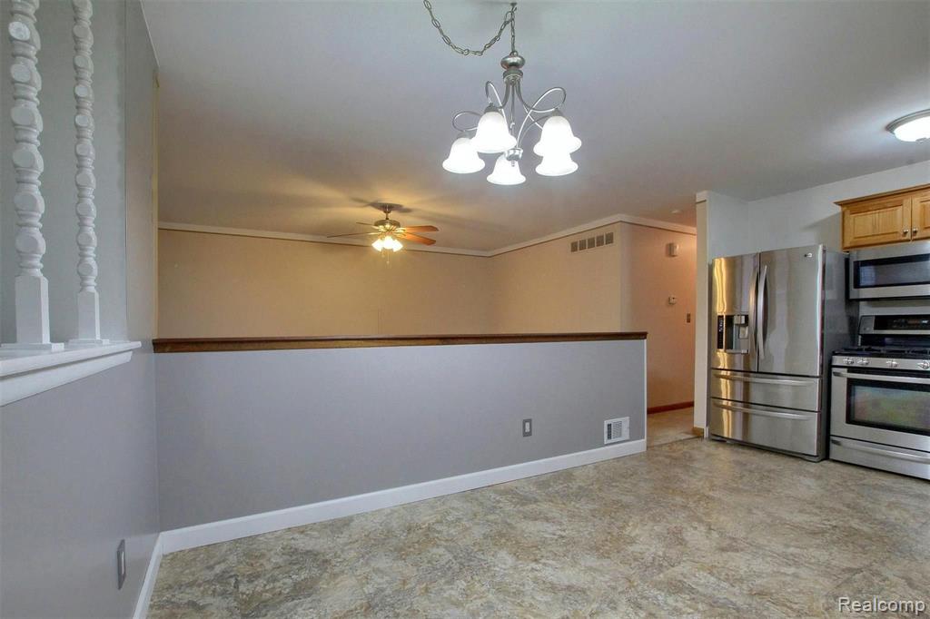25076 Reeck Road Woodhaven, MI 48183 - Photo 10 of 26