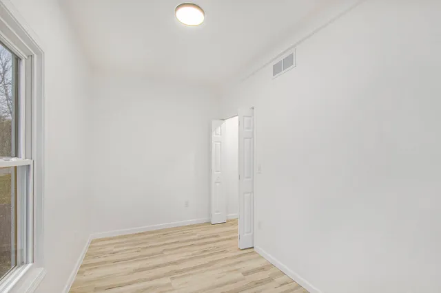 $194,900 | 216 South Center Street, Stockbridge, MI 49285