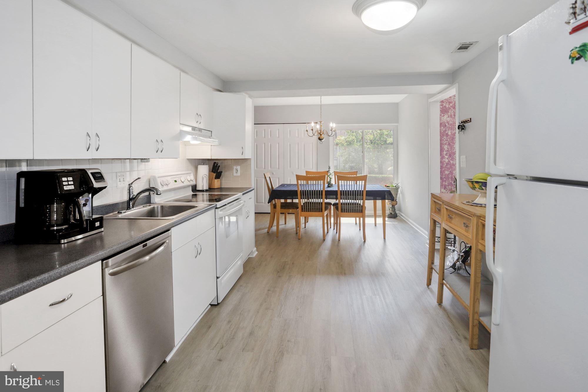 9768 Basket Ring Road Columbia, MD 21045 - Photo 4 of 27 Kitchen