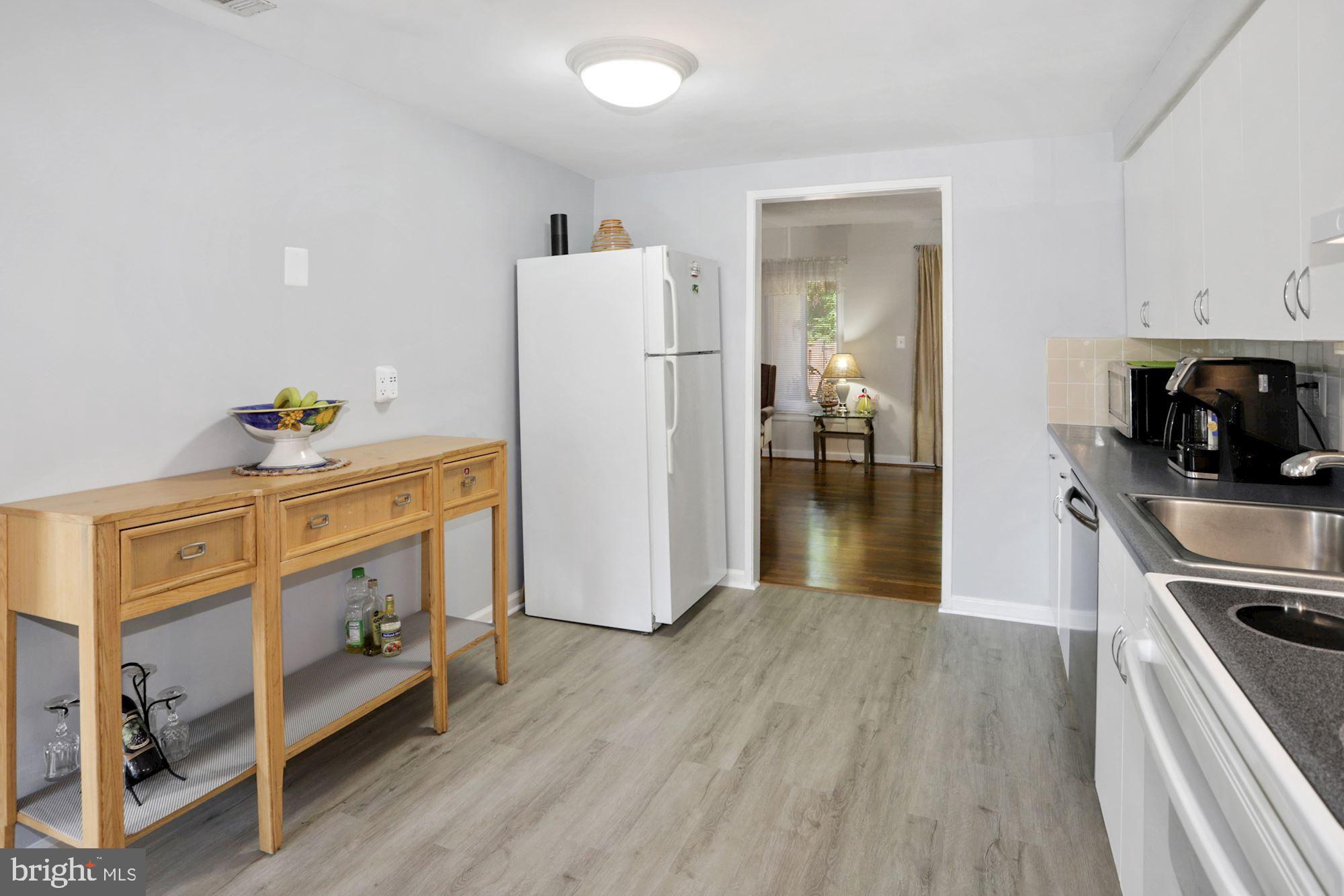 9768 Basket Ring Road Columbia, MD 21045 - Photo 6 of 27 Kitchen