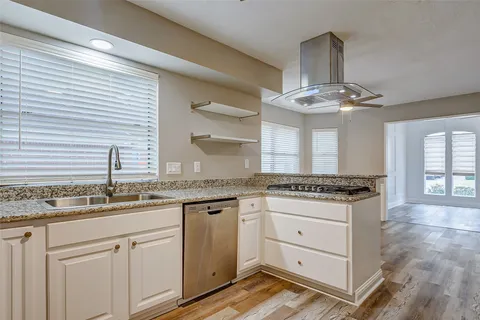 $650,000 | 3011 Manila Lane, Houston, TX 77043