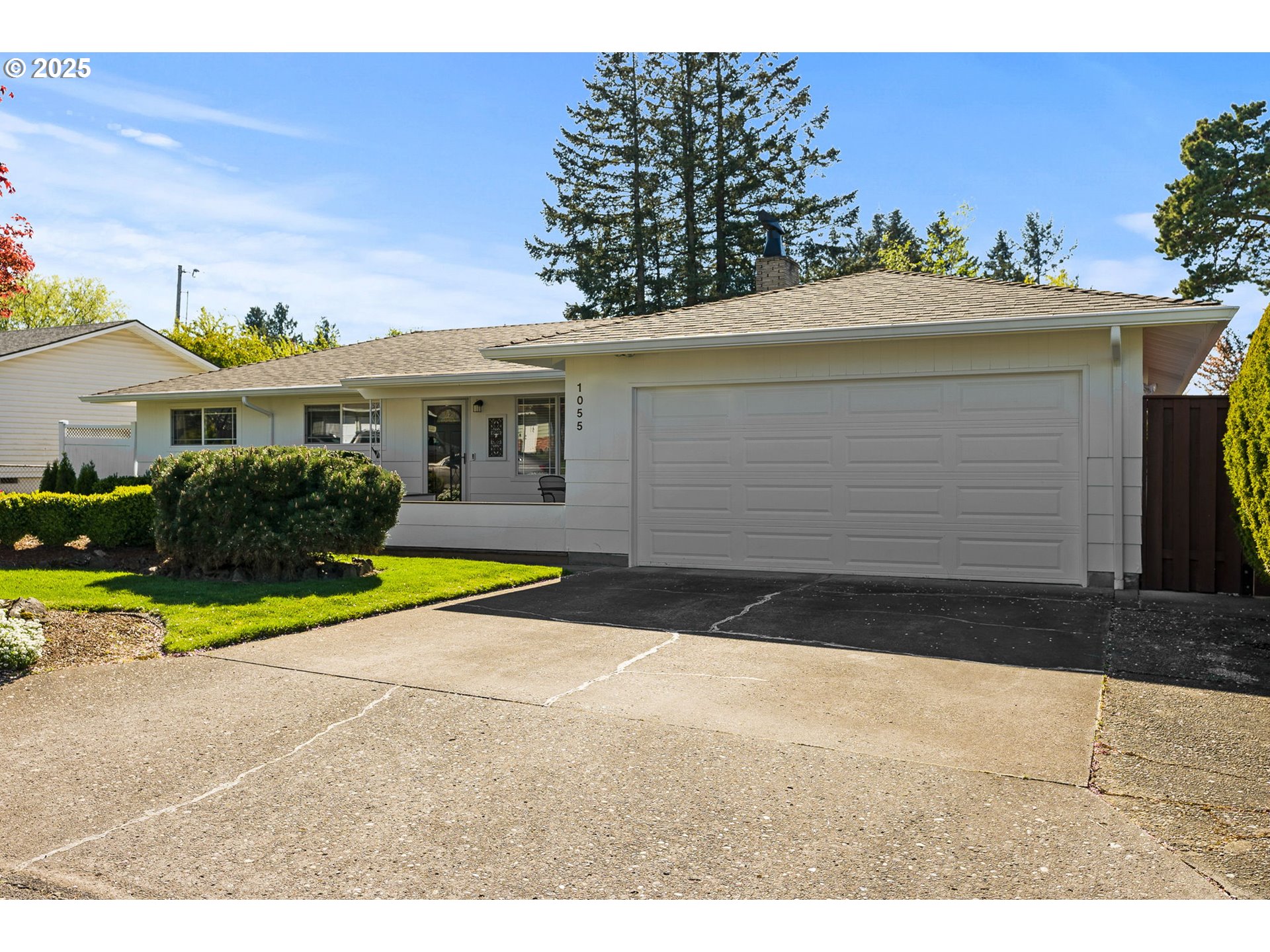 1055 Southeast 214th Avenue Gresham, OR 97030 - Photo 4 of 38 a view of outdoor space yard and garage