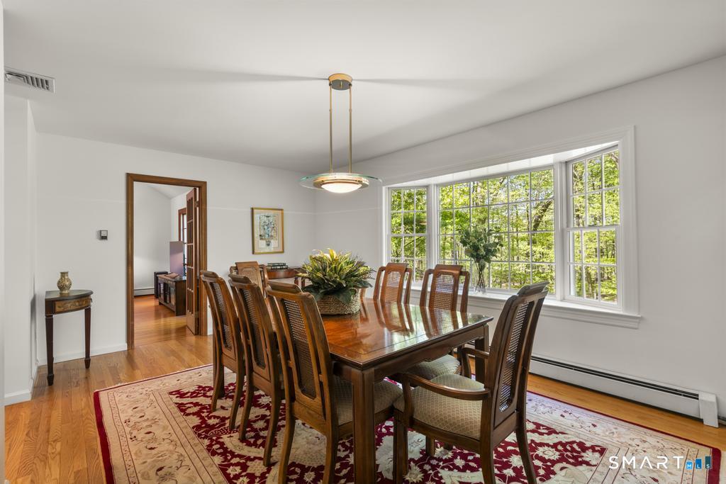 33 Topledge Road Redding, CT 06896 - Photo 2 of 36