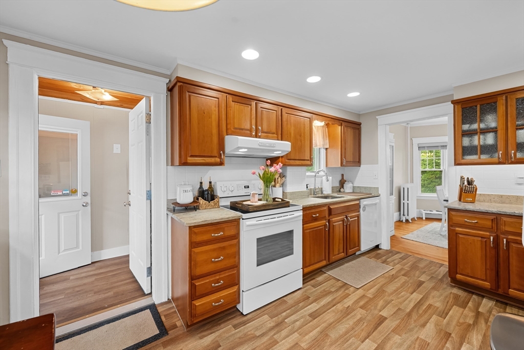45 Bay State Road Worcester, MA 01606 - Photo 15 of 42