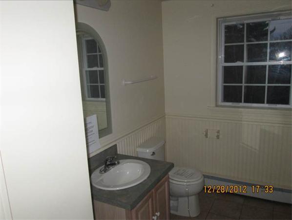 128 Mashapaug Road Sturbridge, MA 01566 - Photo 4 of 7