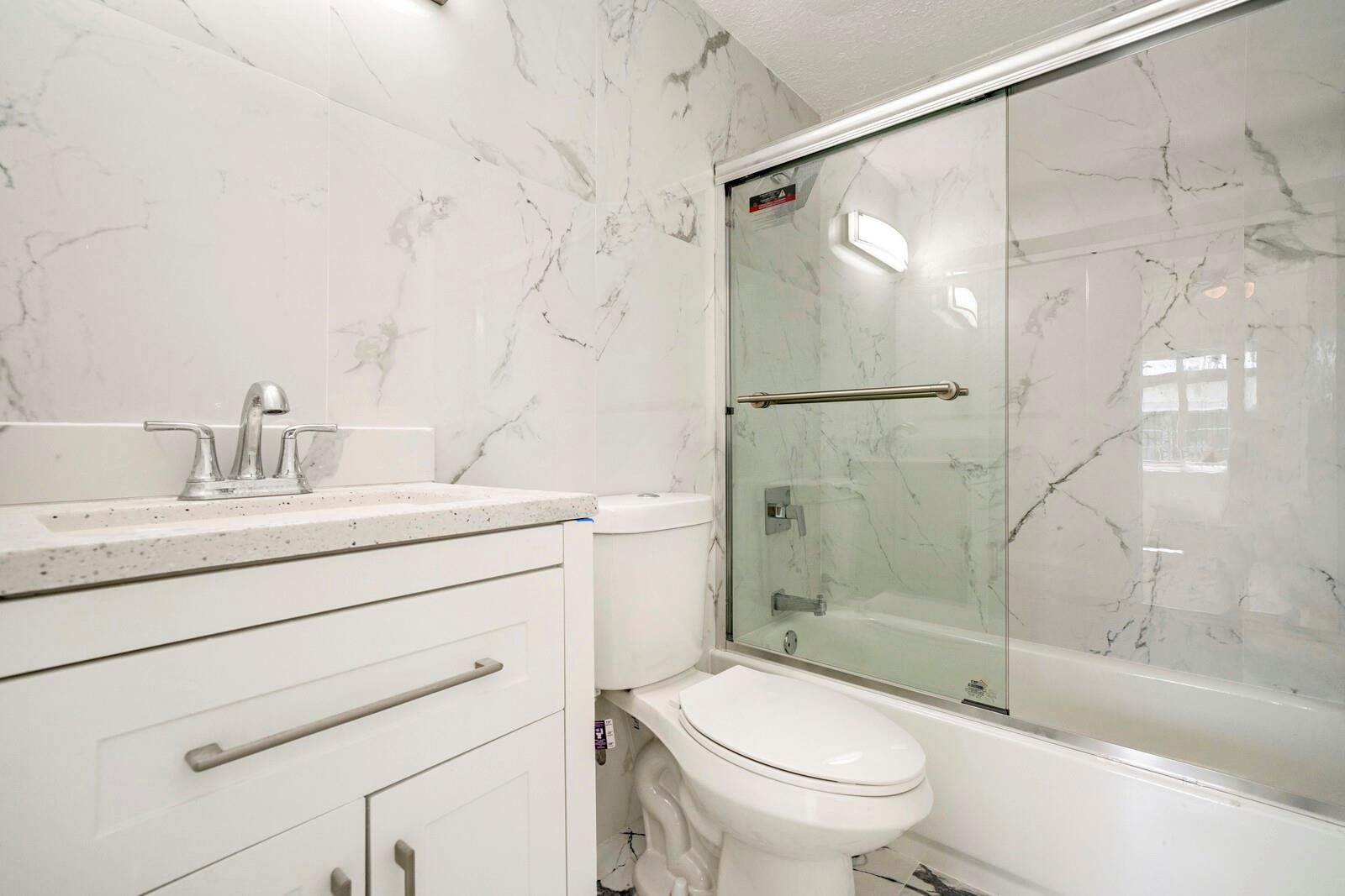 871 East 14th Street Hialeah, FL 33010 - Photo 12 of 16 Photo 12
