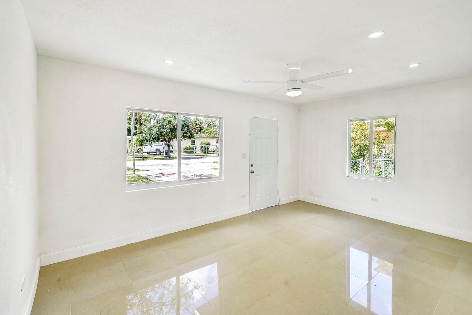 871 East 14th Street Hialeah, FL 33010 - Photo 5 of 16 Photo 5