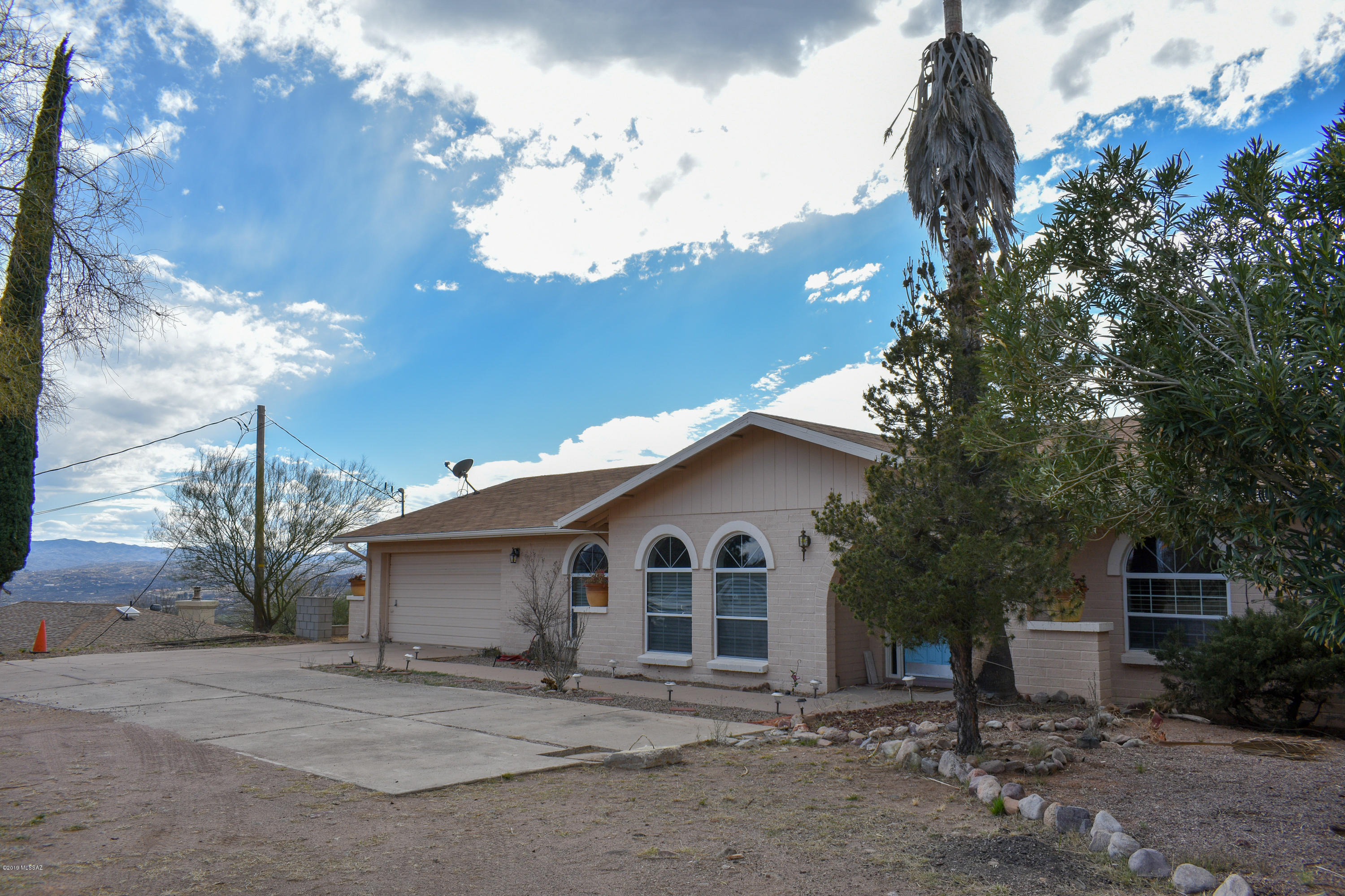 418 Rio Rico Drive Rio Rico, AZ 85648 - Photo 3 of 30