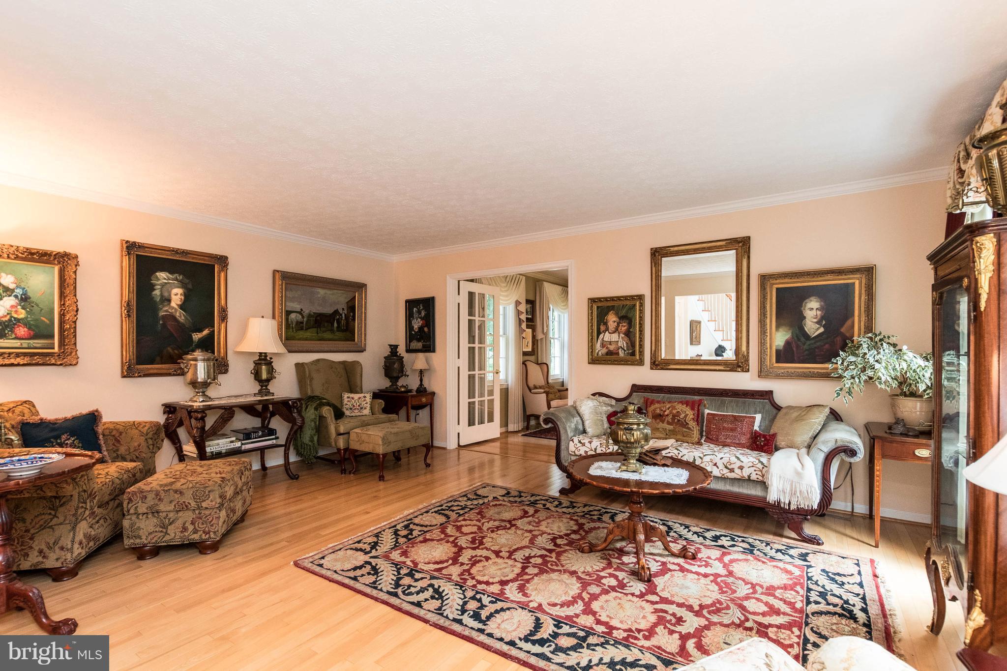 5142 Beaverbrook Road Columbia, MD 21044 - Photo 13 of 30 Living Room