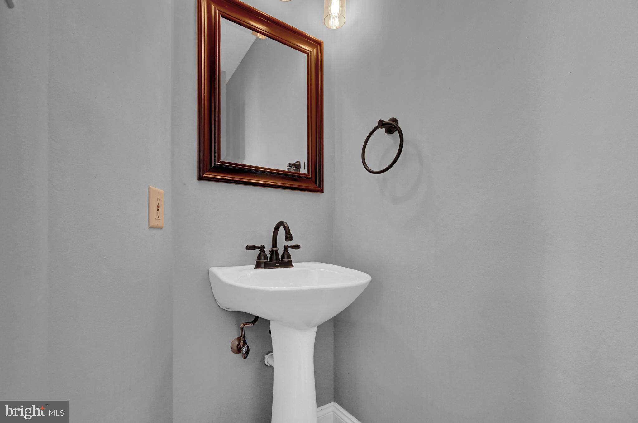 383 Tri Hill Road, Unit 10 York, PA 17403 - Photo 18 of 44 Powder Room main Level