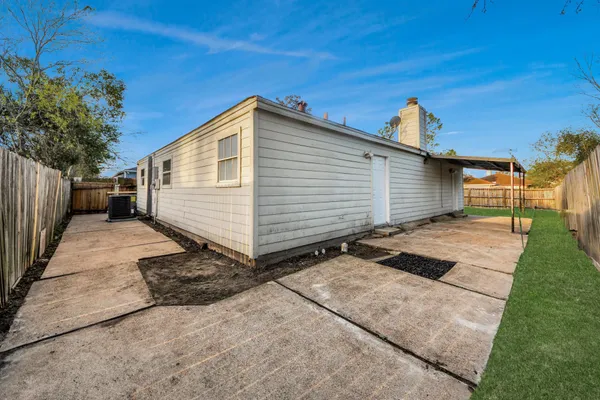 $2,200 | 11627 Bowlan Lane, Houston, TX 77035