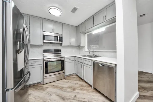 $2,200 | 11627 Bowlan Lane, Houston, TX 77035