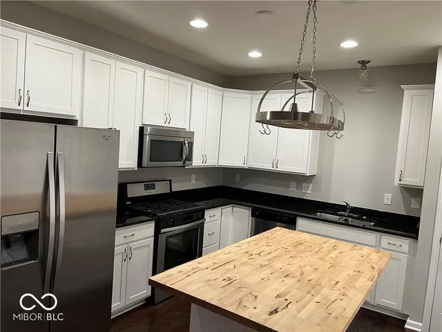 $1,975 | 9743 Prairie Smoke Drive, Noblesville, IN 46060