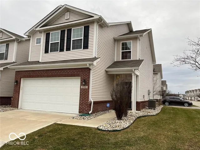 $1,975 | 9743 Prairie Smoke Drive, Noblesville, IN 46060