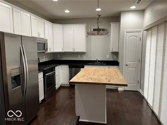 $1,975 | 9743 Prairie Smoke Drive, Noblesville, IN 46060