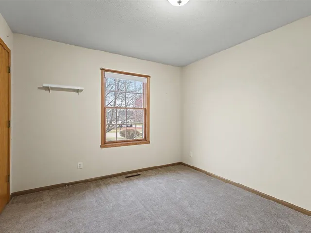 $275,000 | 919 Gregory Way, Winnebago, IL 61088