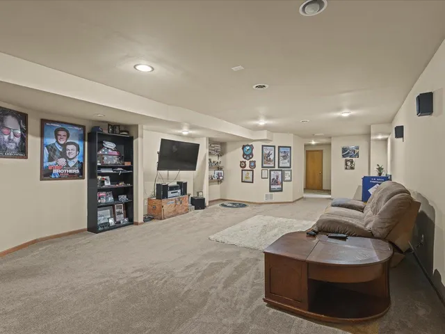 $275,000 | 919 Gregory Way, Winnebago, IL 61088