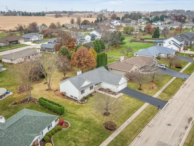 $275,000 | 919 Gregory Way, Winnebago, IL 61088