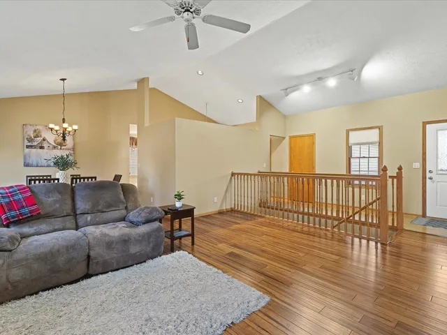 $275,000 | 919 Gregory Way, Winnebago, IL 61088