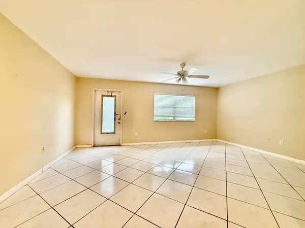 $1,350 | 139 Tuscany Lane, Unit 139, Delray Beach, FL 33446