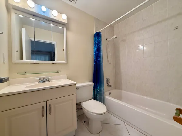 $1,350 | 139 Tuscany Lane, Unit 139, Delray Beach, FL 33446