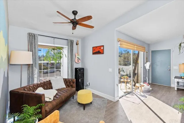 $399,999 | 5094 Via Manos, Unit E, Oceanside, CA 92057