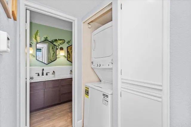 $399,999 | 5094 Via Manos, Unit E, Oceanside, CA 92057