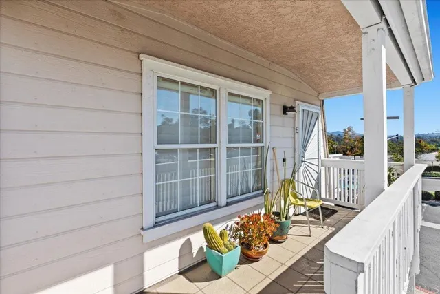 $399,999 | 5094 Via Manos, Unit E, Oceanside, CA 92057