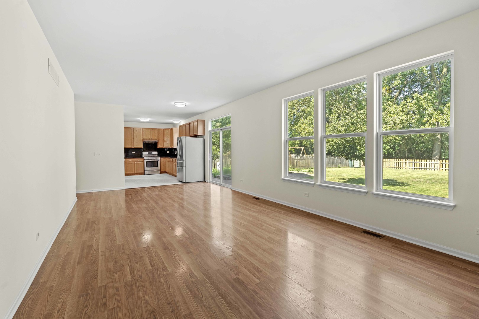 1654 Rose Lane Romeoville, IL 60446 - Photo 12 of 38 Gallery Image 12