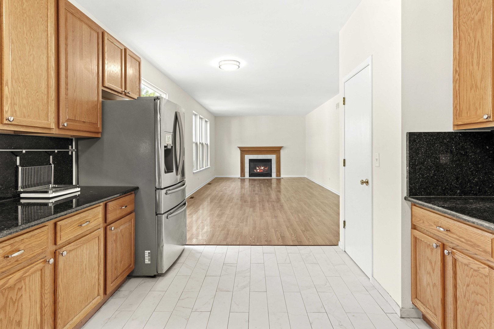 1654 Rose Lane Romeoville, IL 60446 - Photo 5 of 38 Gallery Image 5