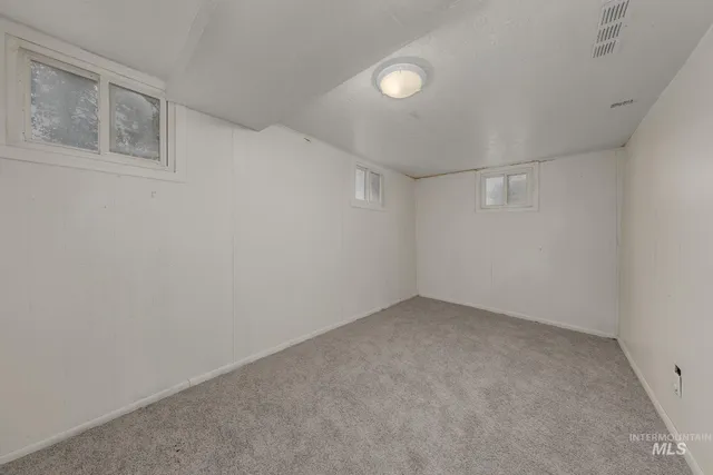 $199,500 | 1602 2nd Avenue South, Payette, ID 83661