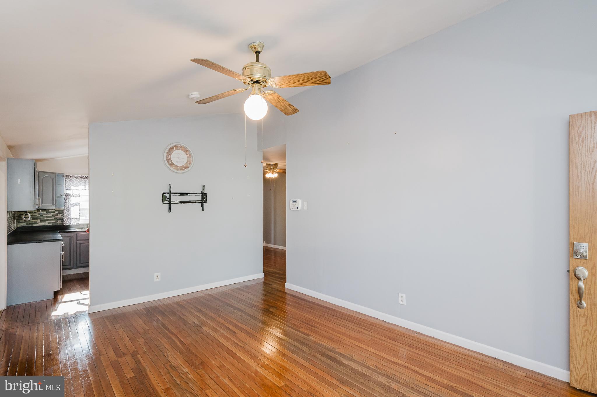 3010 Baybriar Road Baltimore, MD 21222 - Photo 5 of 47