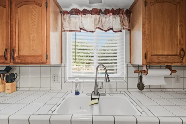 $429,000 | 238 South Fairbanks Avenue, Sanger, CA 93657