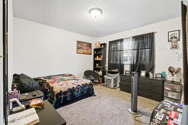 $429,000 | 238 South Fairbanks Avenue, Sanger, CA 93657