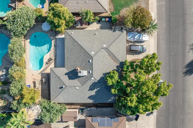 $429,000 | 238 South Fairbanks Avenue, Sanger, CA 93657