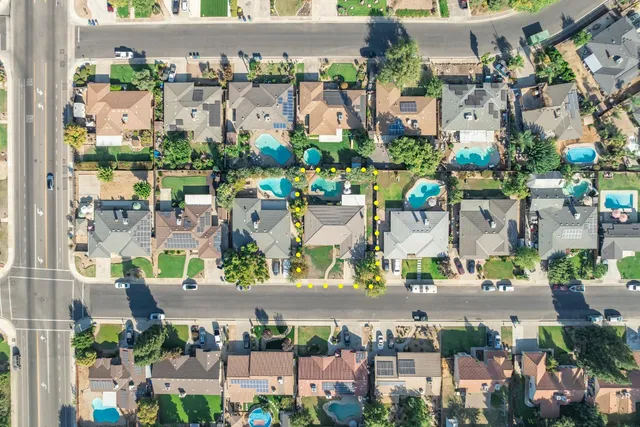 $429,000 | 238 South Fairbanks Avenue, Sanger, CA 93657