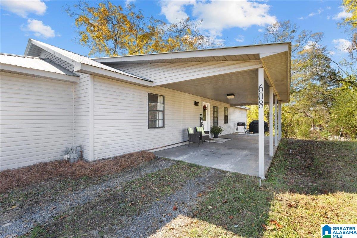 608 South A Street Oneonta, AL 35121 - Photo 2 of 27