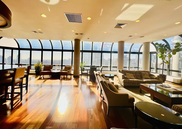 $5,100,000 | 530 East 76th Street, Unit PH35H36H | Lenox Hill