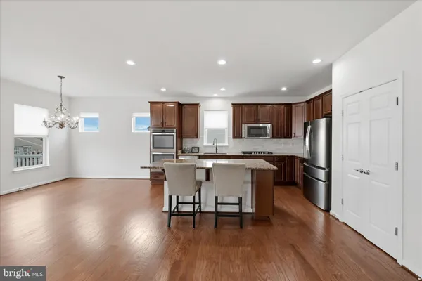 $549,900 | 121 Hayvenhurst Court, Stephens City, VA 22655