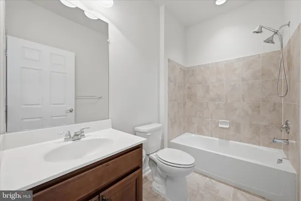 $549,900 | 121 Hayvenhurst Court, Stephens City, VA 22655