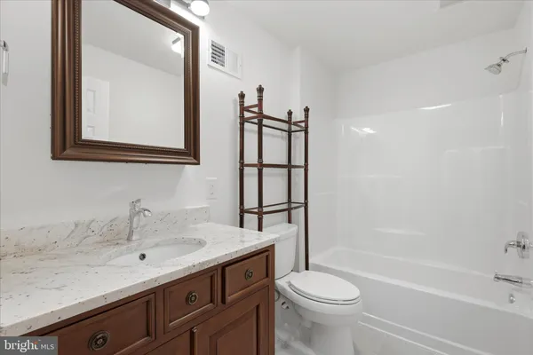 $549,900 | 121 Hayvenhurst Court, Stephens City, VA 22655