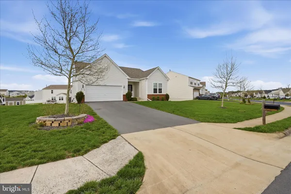 $549,900 | 121 Hayvenhurst Court, Stephens City, VA 22655