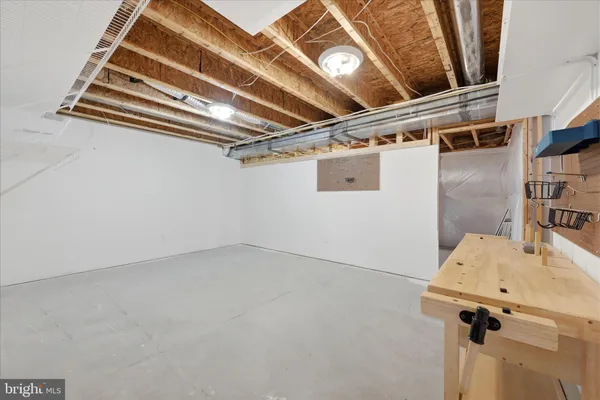 $549,900 | 121 Hayvenhurst Court, Stephens City, VA 22655