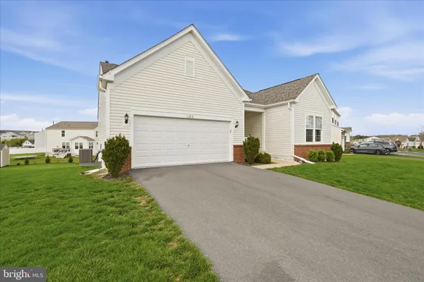 $549,900 | 121 Hayvenhurst Court, Stephens City, VA 22655