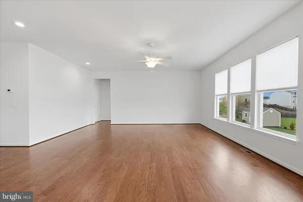 $549,900 | 121 Hayvenhurst Court, Stephens City, VA 22655