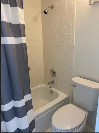 $2,100 | 6340 Americana Drive, Unit 903, Willowbrook, IL 60527