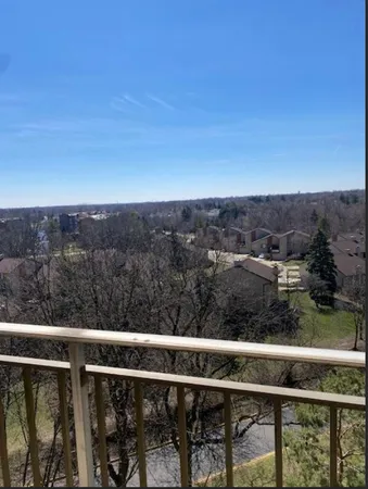 $2,100 | 6340 Americana Drive, Unit 903, Willowbrook, IL 60527