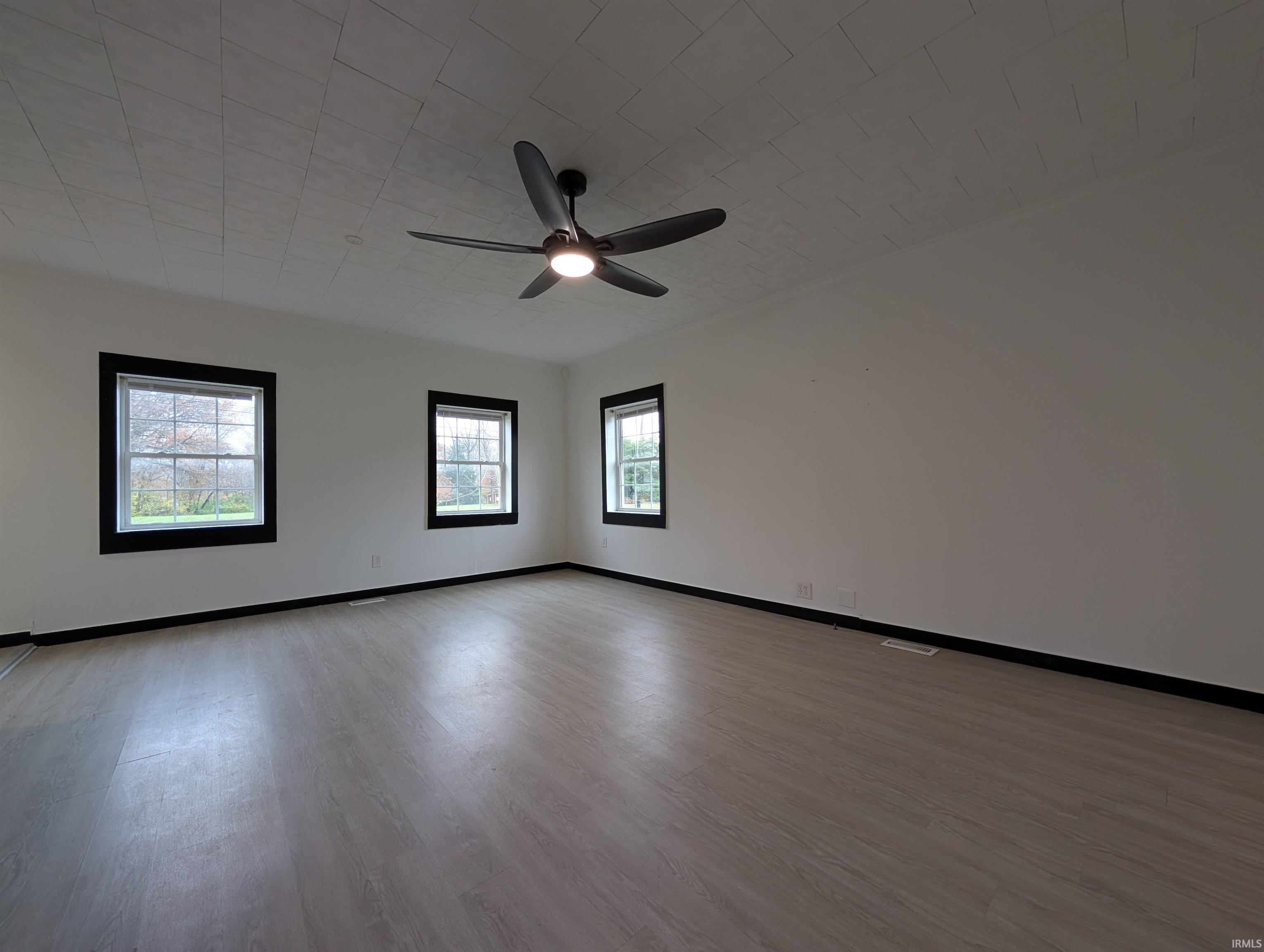 7625 North St Road Bicknell, IN 47512 - Photo 7 of 10